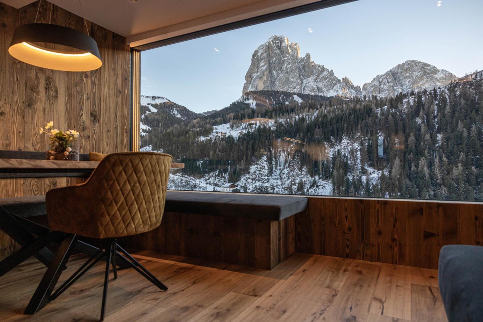 Enjoy Dolomites - Chalet Santa Cristina Val Gardena Bagian luar foto